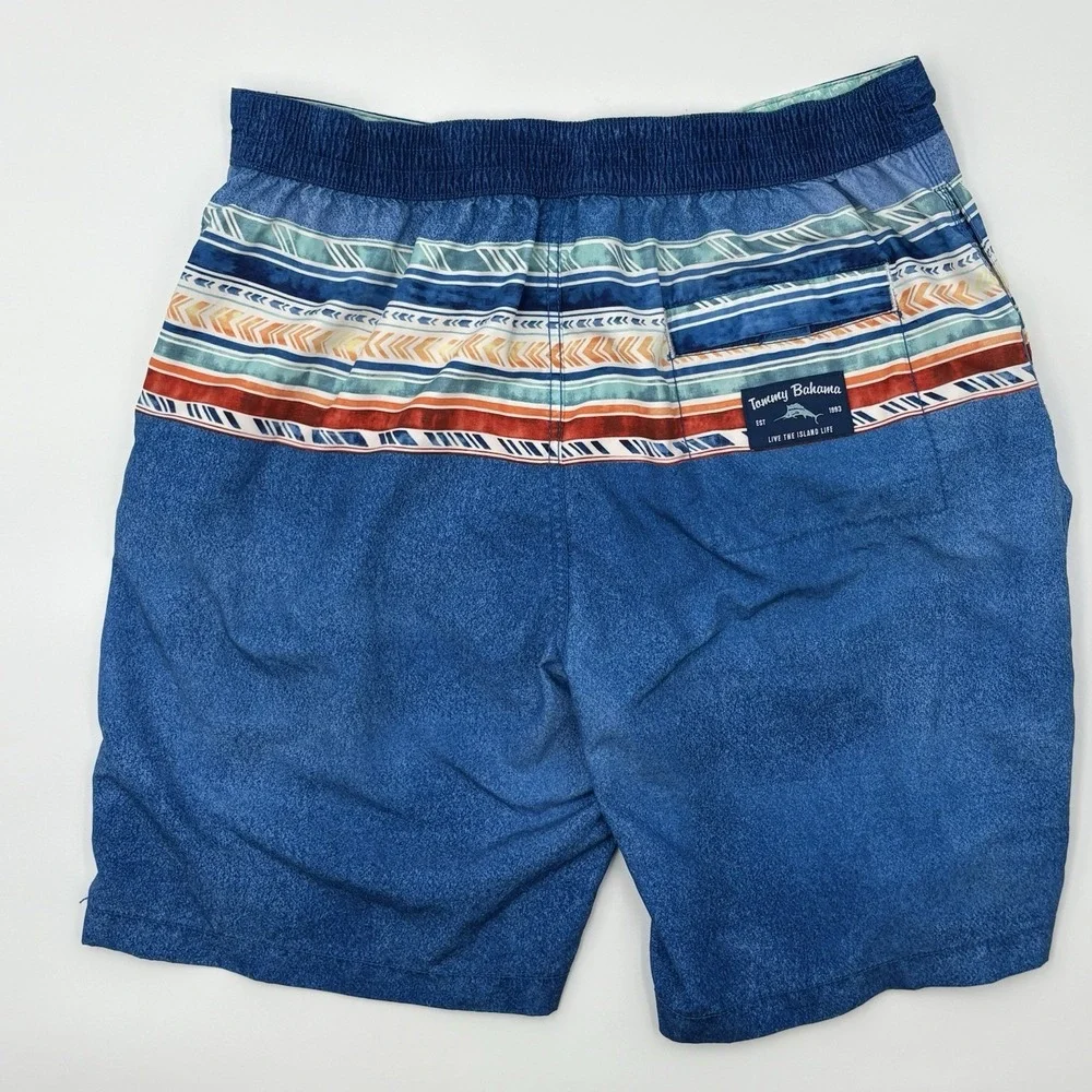 Tommy Bahama Men's 9